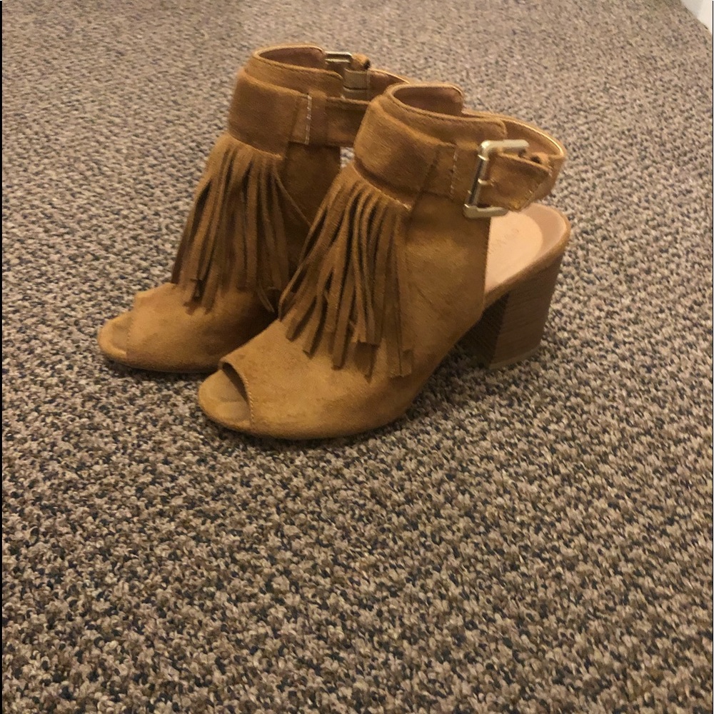 Women’s fringe bootie sandals
